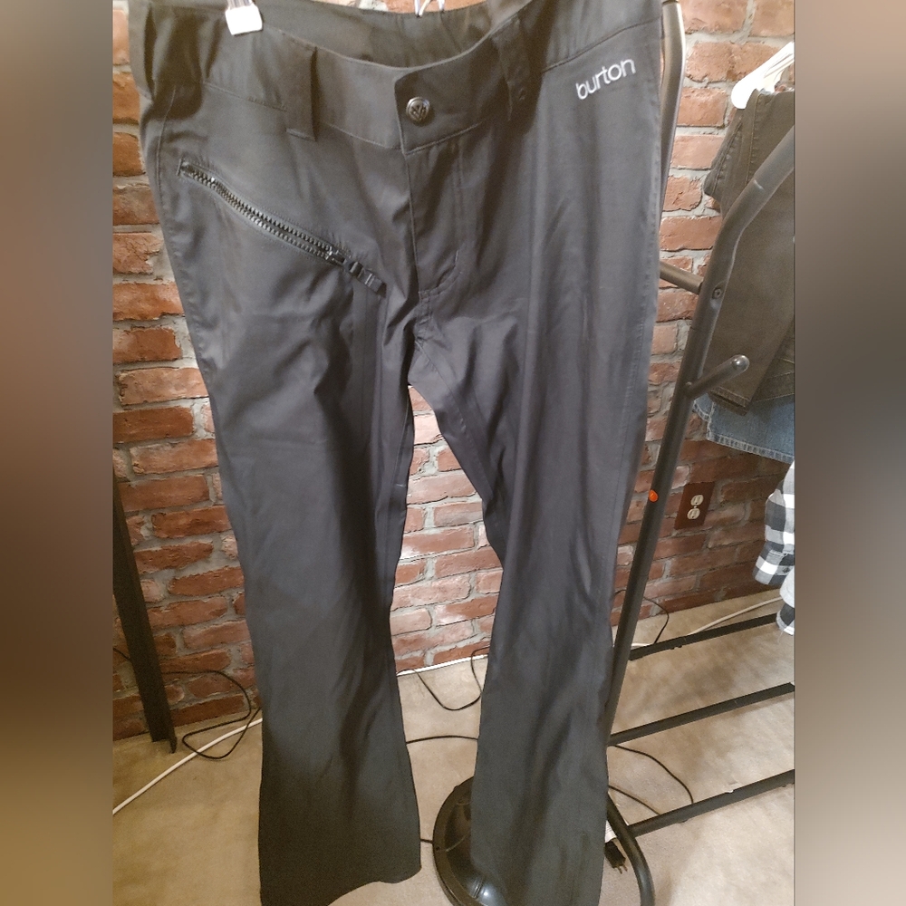 EUC Burton pants. Like new
